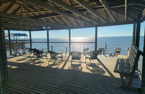 Fairhope House | Waterfront home on Mobile Bay w/pier for watching sunsets, swimming/fishing.