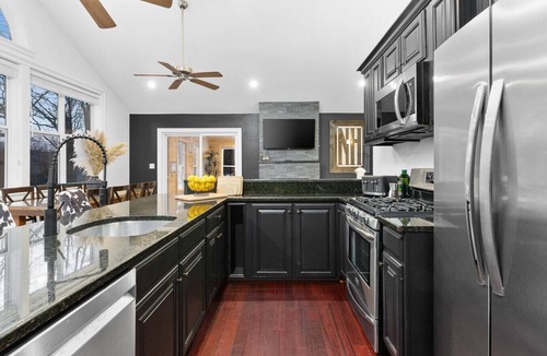 Birch Hill House | Wild, Wild West Side! Hot tub, Games, Dog Friendly