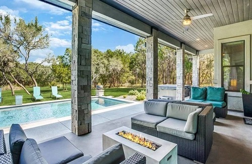Austin Villa | Wow Factor Villa with Pool, Arcades, and More