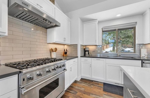 Upper Kingsbury House | Zephyr Cove Hiking Beaches Spa Heavenly Hot Tub Garage 4BR Sleeps 8