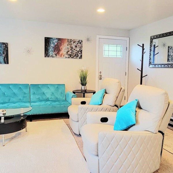 Spacious 5br/3ba home with 8bed - Near Airport, Downtown & Train station