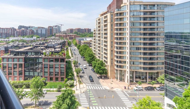 2BR Executive Apartment with Balcony
