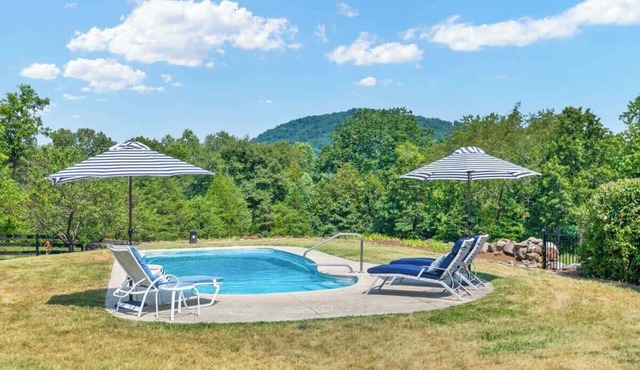 39-Acre Retreat: Mtn Vistas, River, Pool & Trails