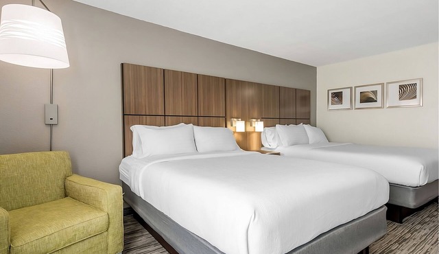 4 Units Near Melbourne Conference Center | Flexible Stays