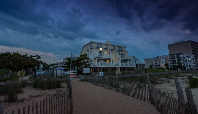 5BR Ocean Front Townhouse Pet Friendly Recent Updates/Parking