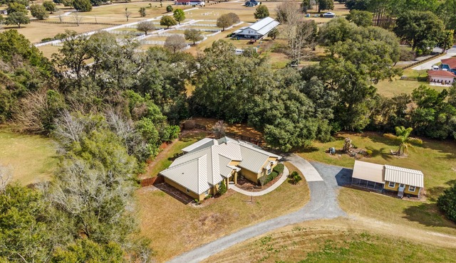 Adjacent to WEC! Great 3 bedroom home! Dogs Welcome! - Sherman Oaks 624