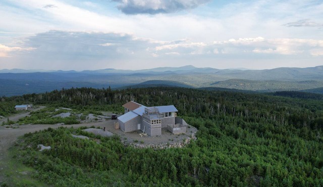 Amazing Mountain Views on Large Private Maine Wilderness-Modern Offgrid 300 acre