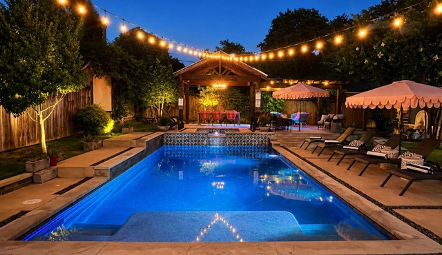 Backyard Resort | Pool, Spa, Cinema, Putting Green