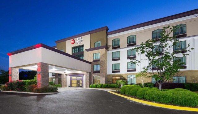 Best Western Plus Birmingham Inn & Suites