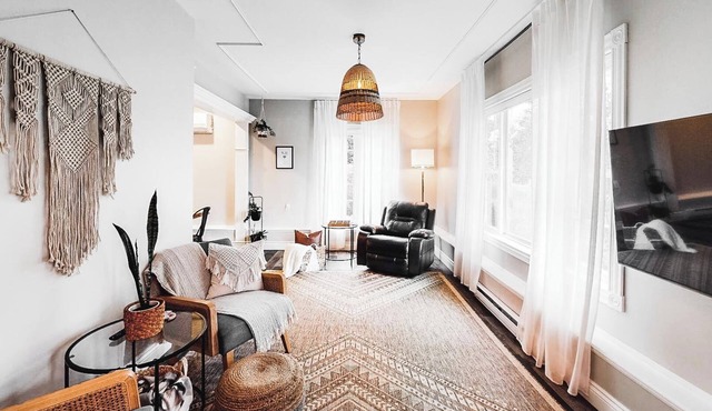 Boho Haven | 3BR House | Quiet & Peaceful in Sisson Ridge