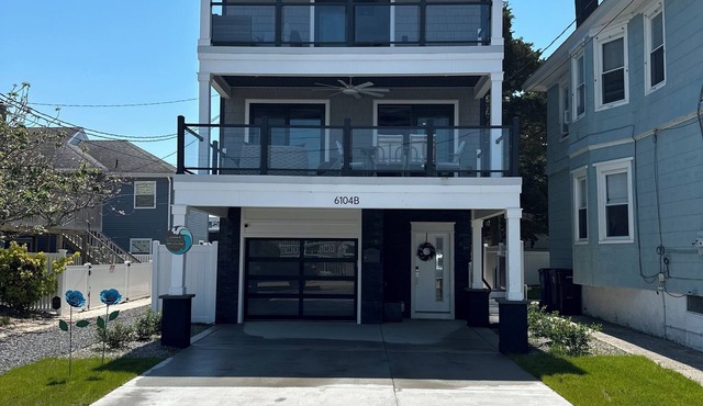 Brand New Custom Furnished 4-Bedroom House in Ventnor/Bay Views & Walk to Beach