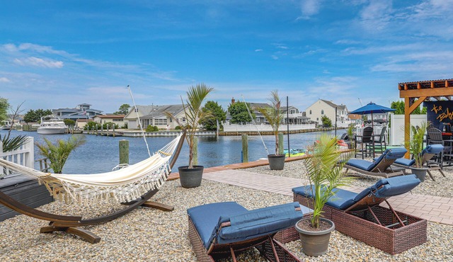 Canal-Front Backyard Oasis! Jersey Shore Retreat
