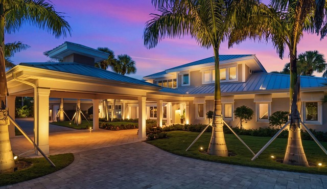 Casey Key Paradise~Private Beach~Gulf to Bay