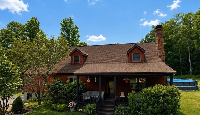 Catskills - Windham Villa | 6BR, 4 BA, XL Pool, Hot Tub & Cinema, Gardens