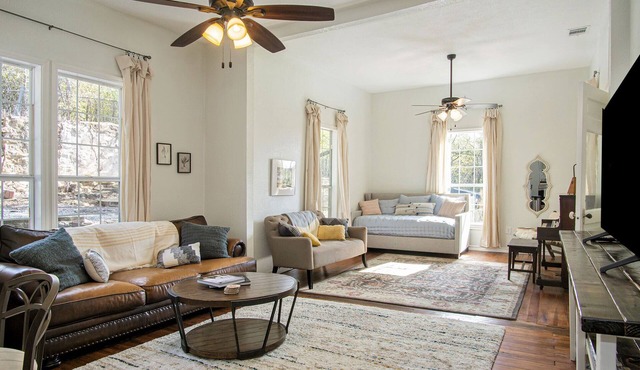 Charming home, downtown Mineral Wells