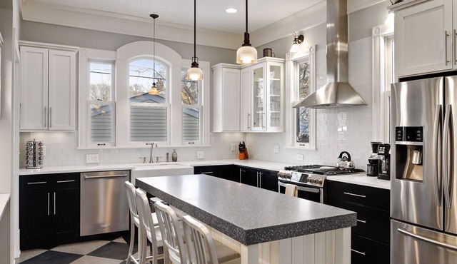 Charming St Paul Retreat Steps from Summit & Grand