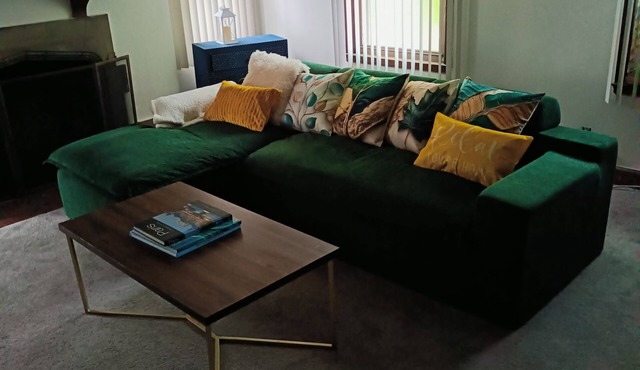 Charming Upper Flat 10 mins from Downtown Det-10 mins from Nautical Mile
