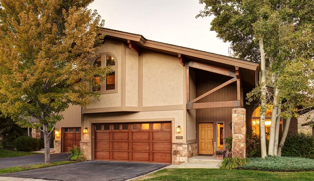 Charming Vacation Rental in the Heart of Park City with golf and mountain view