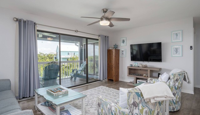 Coastal Villa Retreat on Harbor Island – 2BR/2BA – Sleeps 6