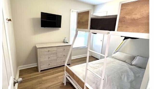Comfy 3BR Hidden Gem in a perfect quiet location.
