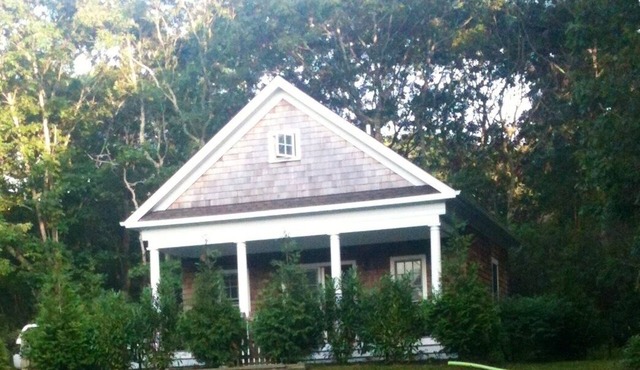 COTTAGE IS AVAILABLE for FALL& WINTER STAYS