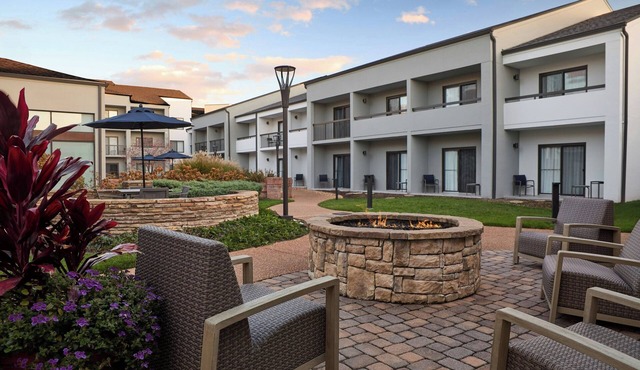 Courtyard by Marriott St Louis Creve Coeur