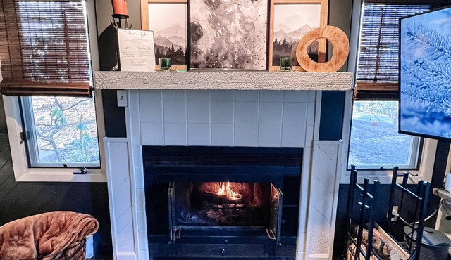Cozy Condo at Wintergreen! Book now for The Ski Season!