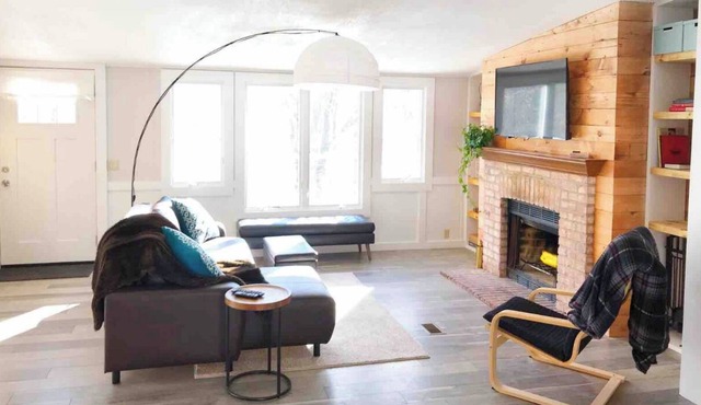 Cozy Hunter & Windham Retreat