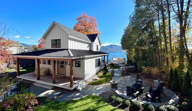 Cozy-Luxury 1890 FR SMITH Farmhouse on Lake George: Boathouse, Sundeck, Dock