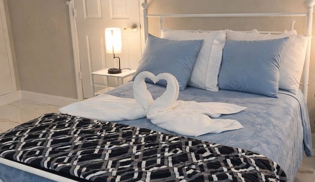 Cozy Private Apartment Near Tampa Attractions