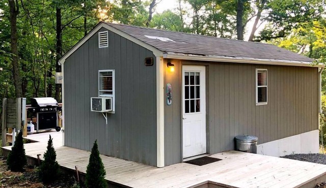 Cozy Tiny House for a Peaceful Escape near Lost River, West Virginia