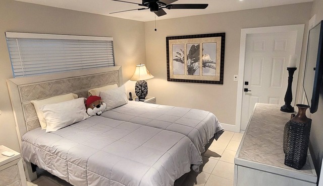 Delray Beach - Short Drive to Atlantic Ave and the Beaches.