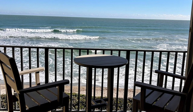 Direct Oceanfront 2-bedroom Hutchinson Island Condo