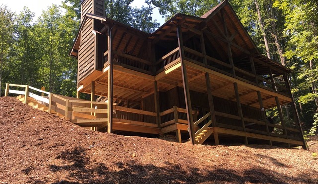 Dog Friendly, PAVED 2 lane access, Aska Adventure Area, Minutes to Downtown