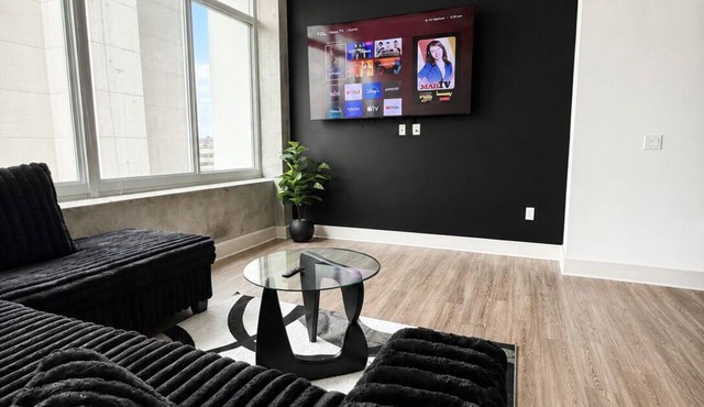 Downtown ATL Condo Near Mercedes-Benz Stadium