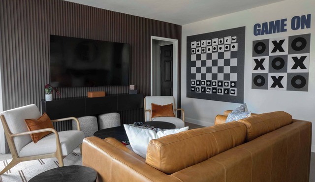 Downtown Hidden Gem w/Balcony & Free Parking