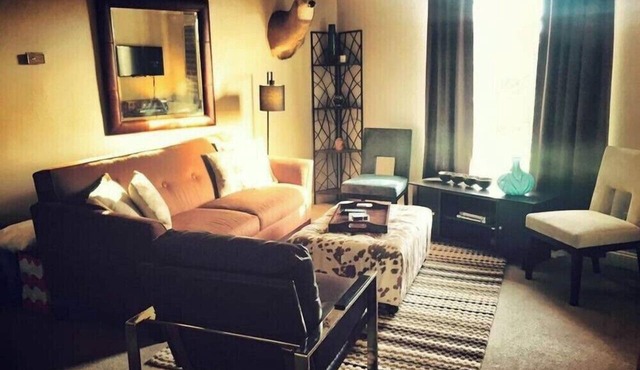 Downtown Stay with Comfort & Convenience