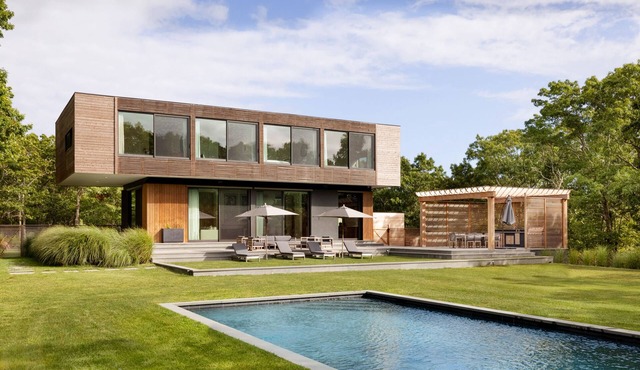 East Hampton/Sag Harbor Private Modern 3 Acre Retreat