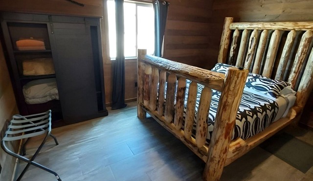 Enjoy Yellowstone Nature Trails in Cabin with Kitchenette and Fire Pit
