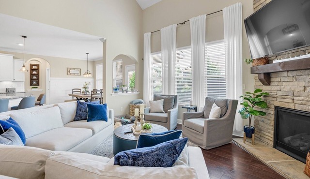 Fabulous 5-bedroom house with AC in Thompson's Station