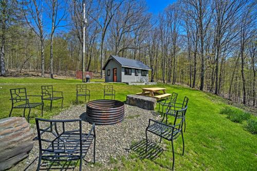 Fire Pit + Gas Grill: Secluded Studio in Milford!