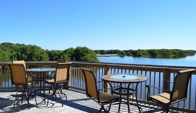 Fisherman Paradise, Boater & Kayakers Dream, waterway to gulf base rate 4 guest