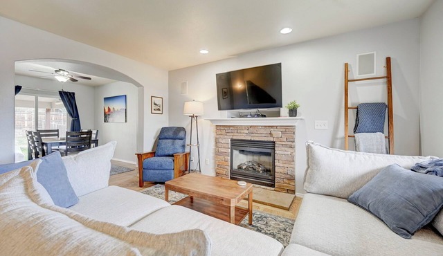 Front Range Getaway - 4 beds with Jacuzzi