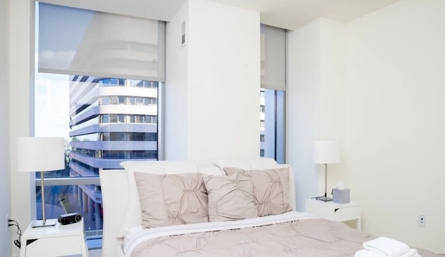 Furnished Apartment in Crystal City near Pentagon