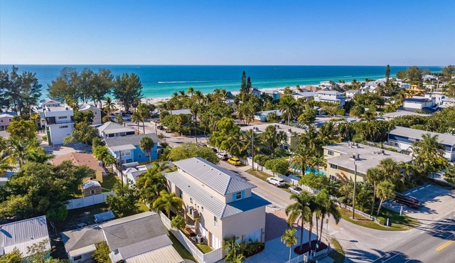 Gigi & Poppy’s Paradise: Pool, Gulf Views, Walk to Beach