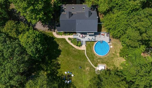 Gorgeous Pool Home w/Hot Tub and Firepit