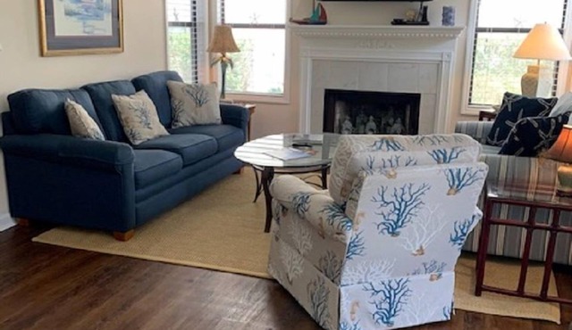 Ground Level End Unit; 3BR w/2 KING beds!/2BA; Gated; Stroll to Village/Pier