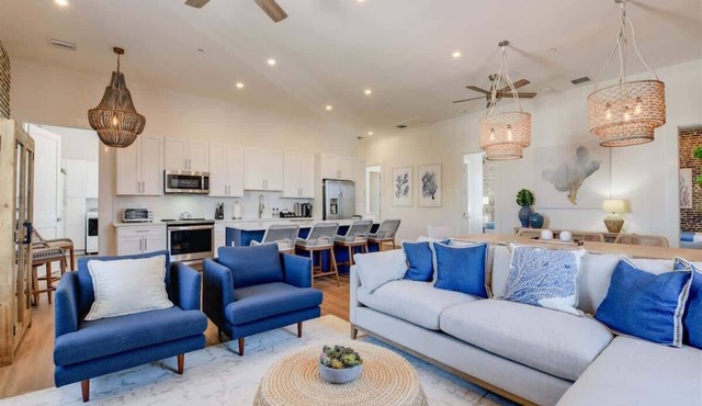 Harbor House Penthouse- B