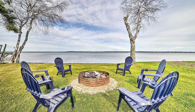 Houghton Lake Cottage w/New Private Deck!