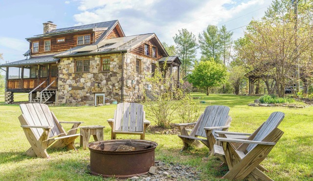 Hummingbird's Rest - Wine Country Cabin Retreat